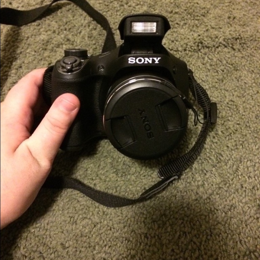 Sony digital camera - Picture 2 of 4